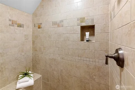 10440 NE Quiet Valley Lane Bainbridge Island WA 98110