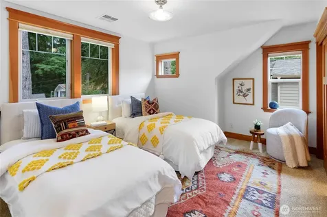 10440 NE Quiet Valley Lane Bainbridge Island WA 98110