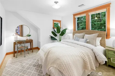 10440 NE Quiet Valley Lane Bainbridge Island WA 98110