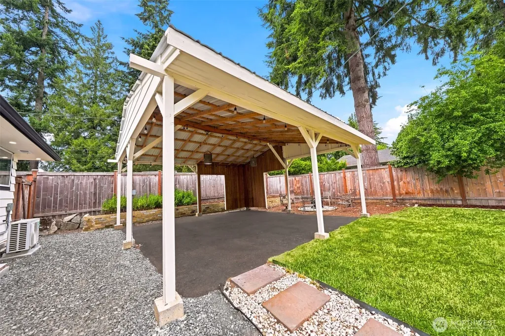 19912 Dayton Avenue N Shoreline WA 98133