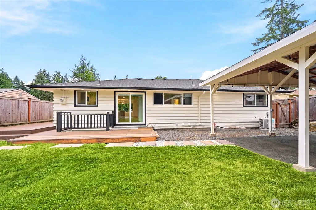 19912 Dayton Avenue N Shoreline WA 98133