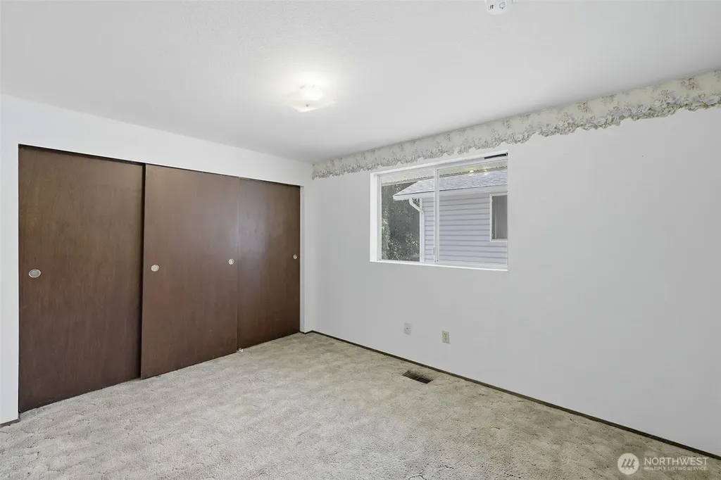 2513 58th Avenue NE Tacoma WA 98422