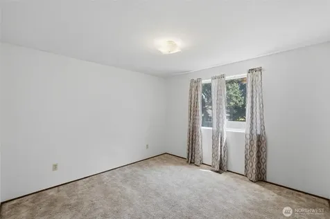 2513 58th Avenue NE Tacoma WA 98422