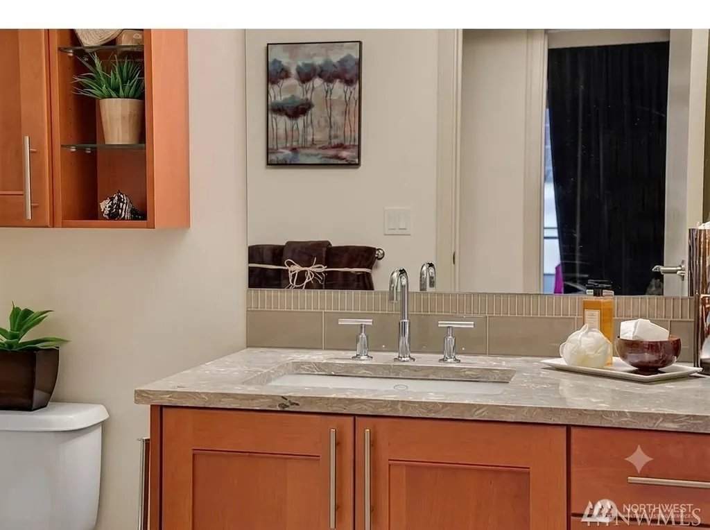 10650 NE 9th Place Bellevue WA 98004