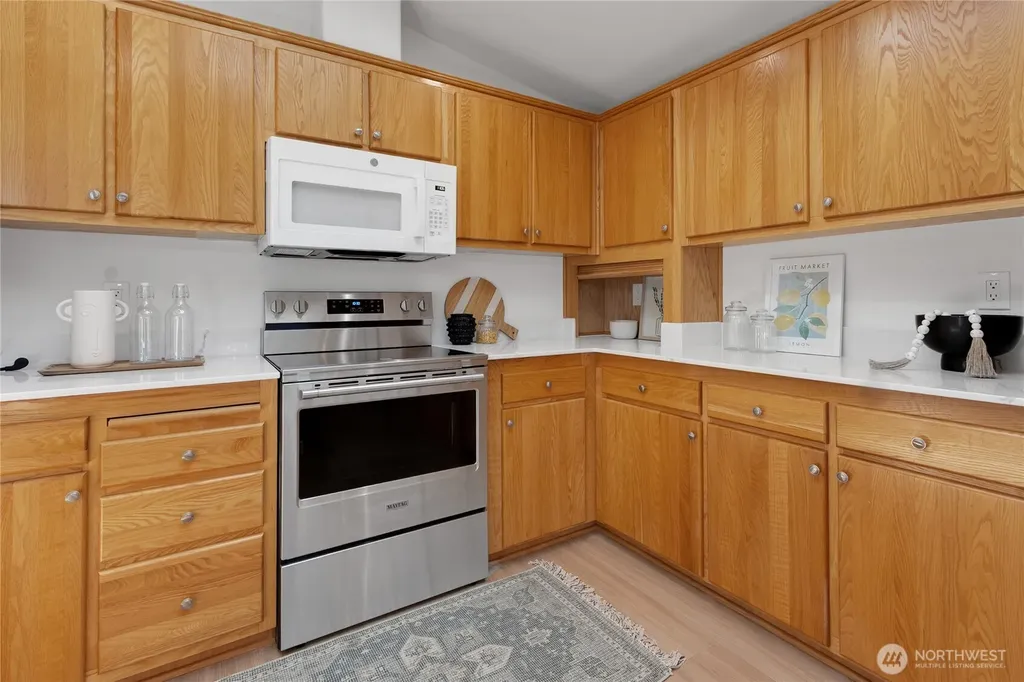 21855 SE 274th Lane Maple Valley WA 98038