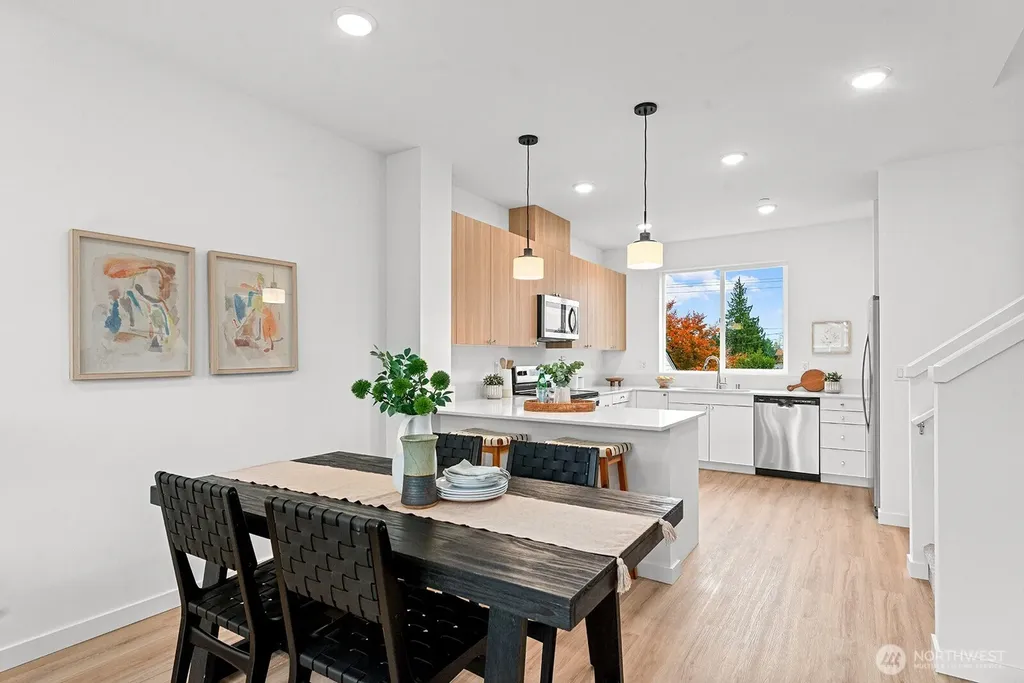 1421 SW 111th Lane Seattle WA 98146