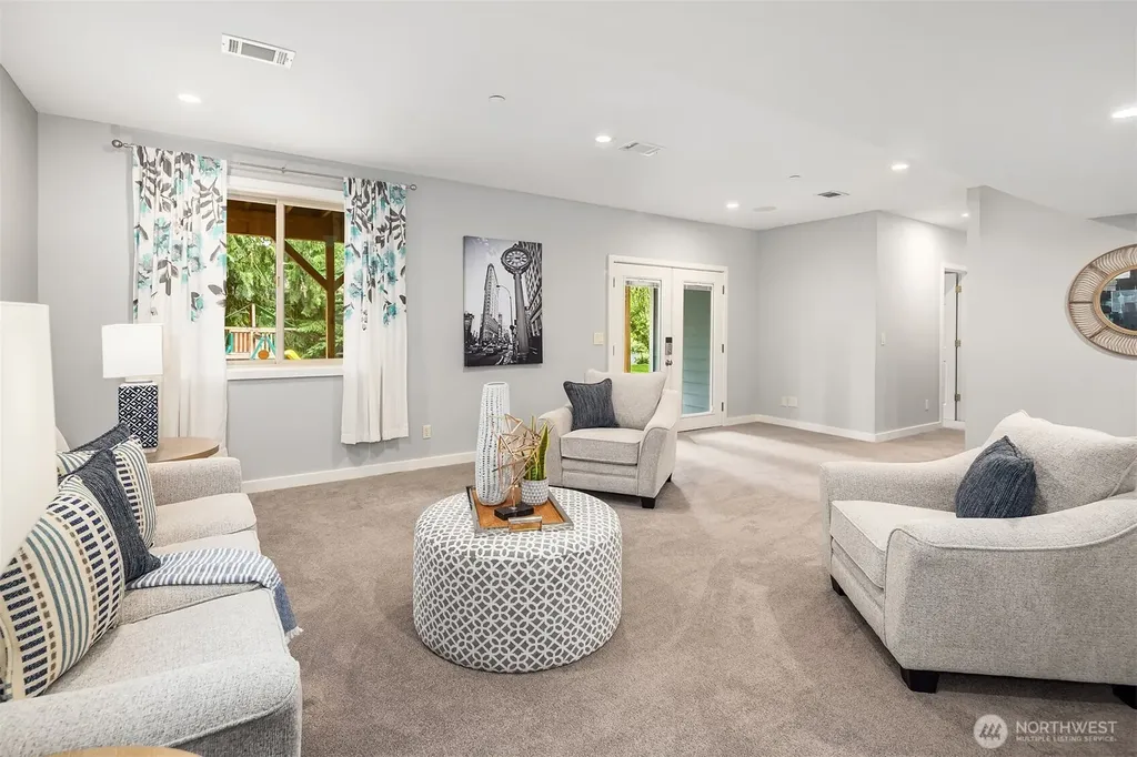 211 210th Avenue NE Sammamish WA 98074