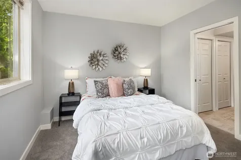 211 210th Avenue NE Sammamish WA 98074