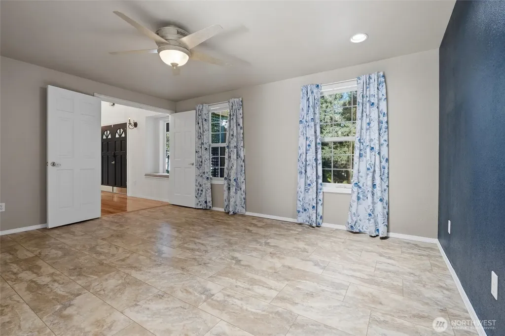 1501 E Old Ranch Road Allyn WA 98524