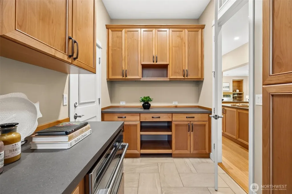 4915 Orcas Street NE Olympia WA 98516