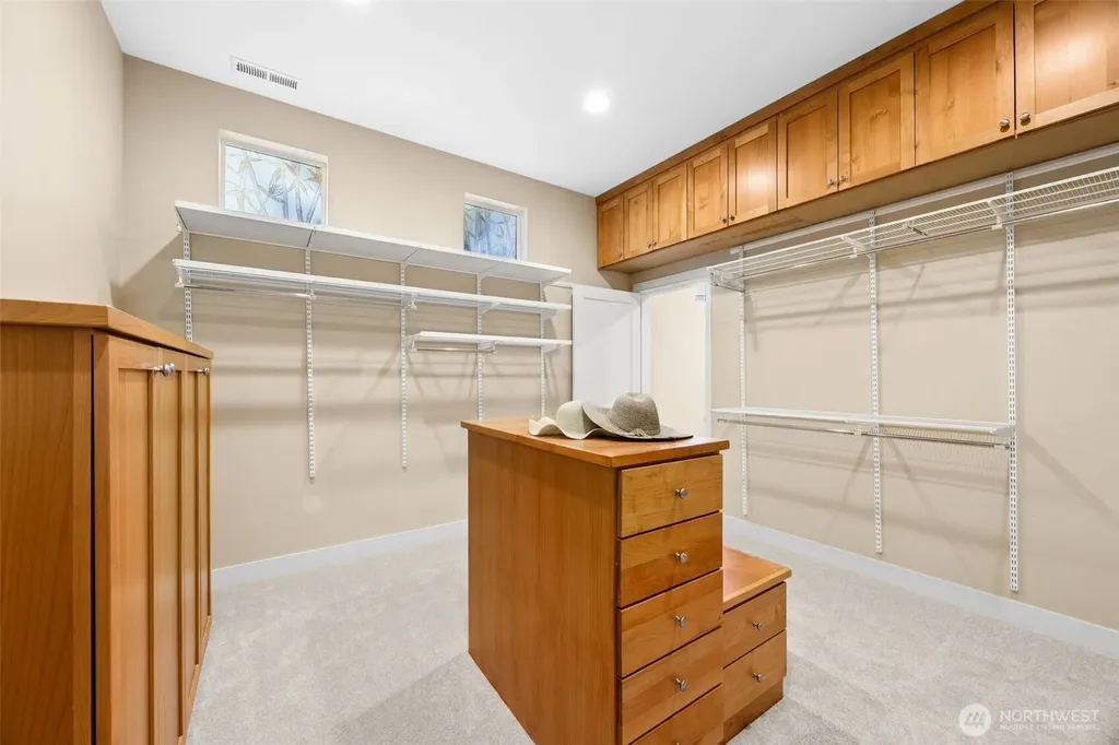 4915 Orcas Street NE Olympia WA 98516