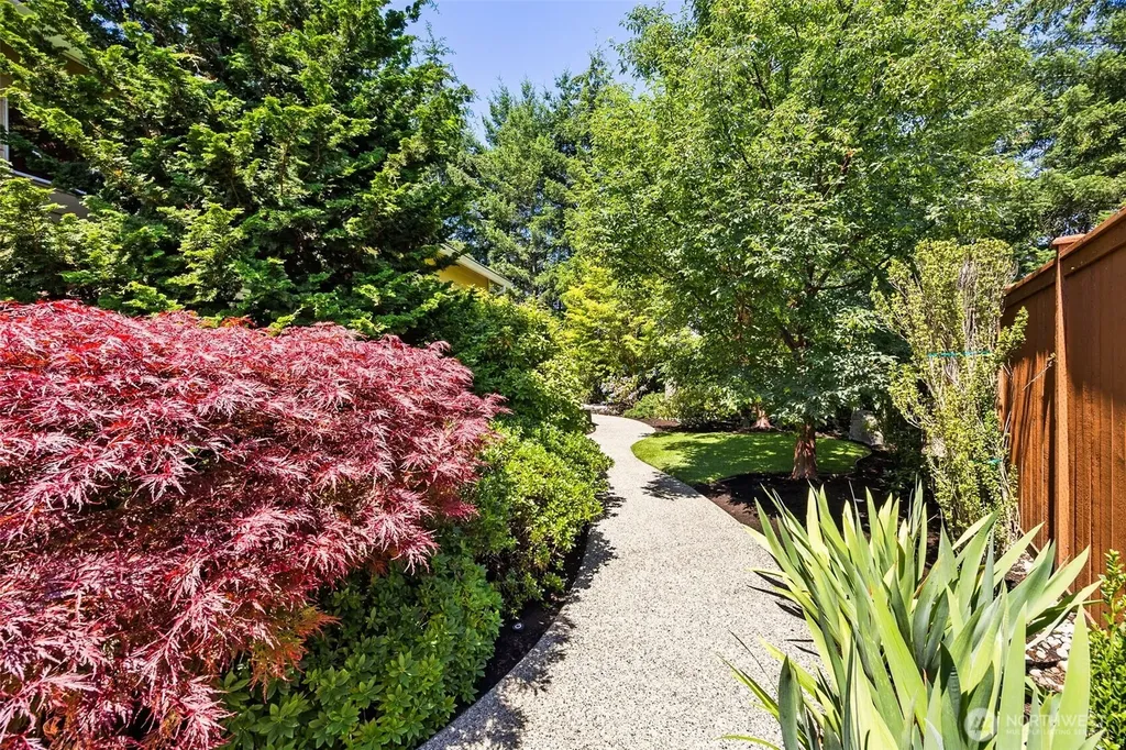 4915 Orcas Street NE Olympia WA 98516