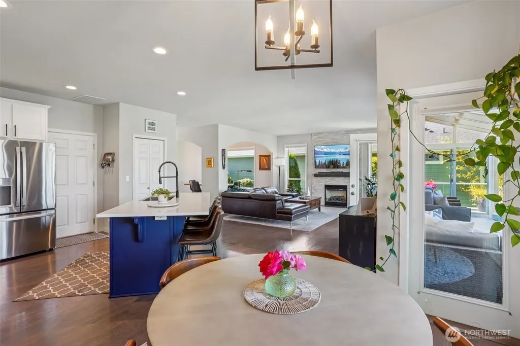 9058 Eagle Point Loop Road SW Lakewood WA 98498