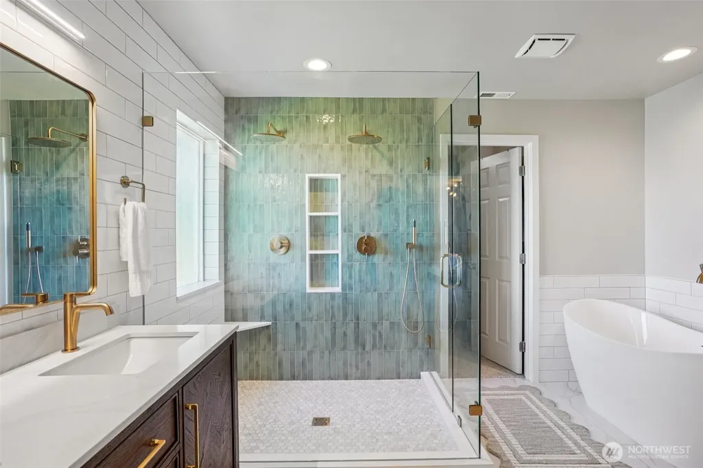 9058 Eagle Point Loop Road SW Lakewood WA 98498