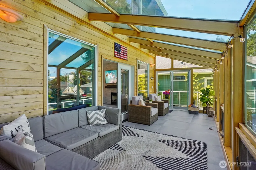 9058 Eagle Point Loop Road SW Lakewood WA 98498