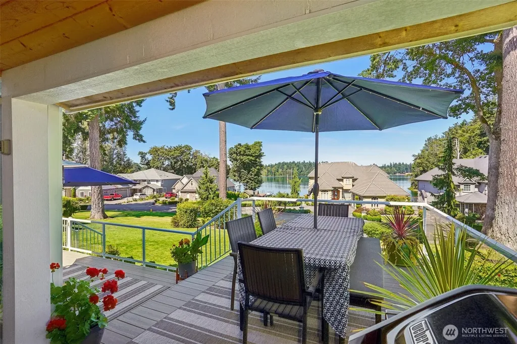 9058 Eagle Point Loop Road SW Lakewood WA 98498