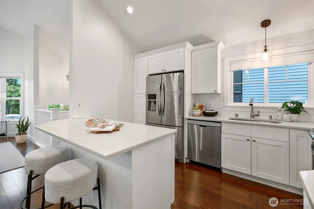 318 NE 59th Street Seattle WA 98105