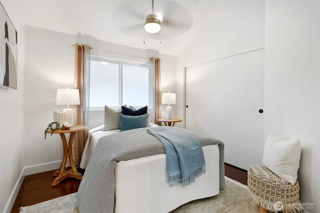 318 NE 59th Street Seattle WA 98105
