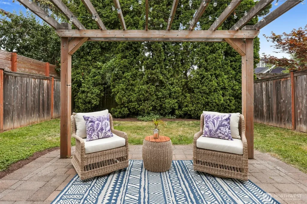 318 NE 59th Street Seattle WA 98105