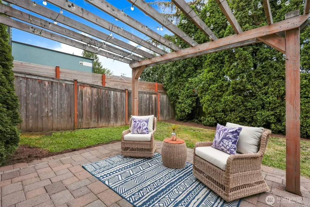 318 NE 59th Street Seattle WA 98105