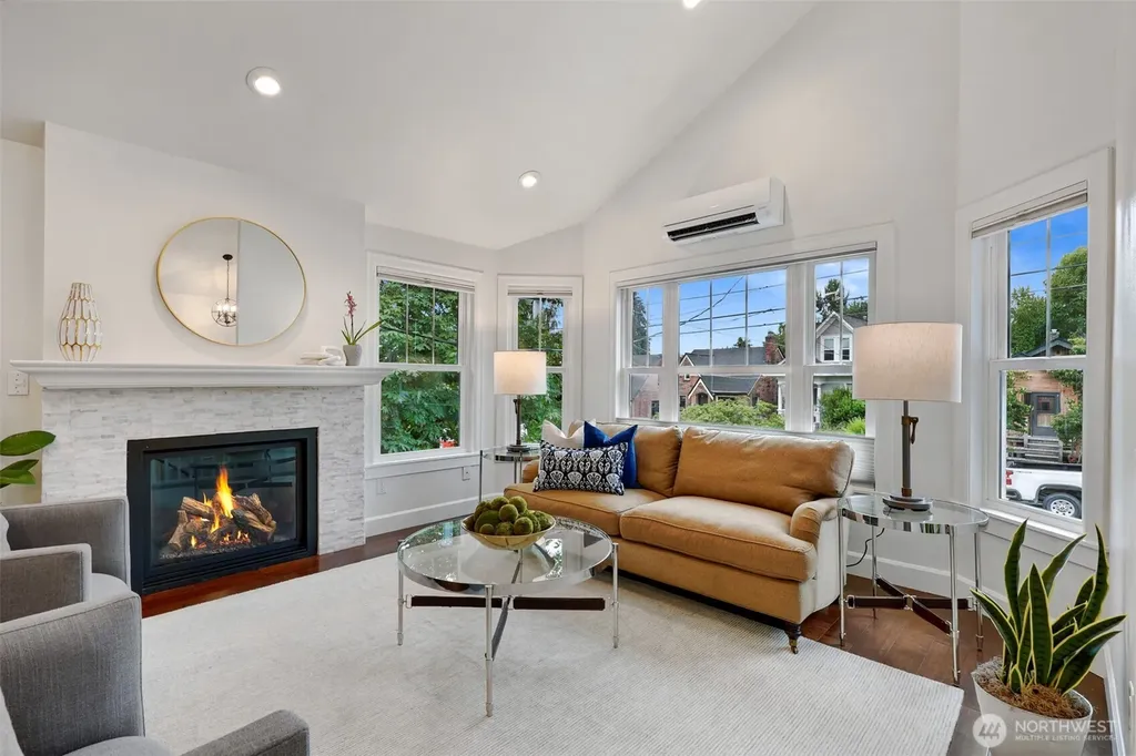 318 NE 59th Street Seattle WA 98105