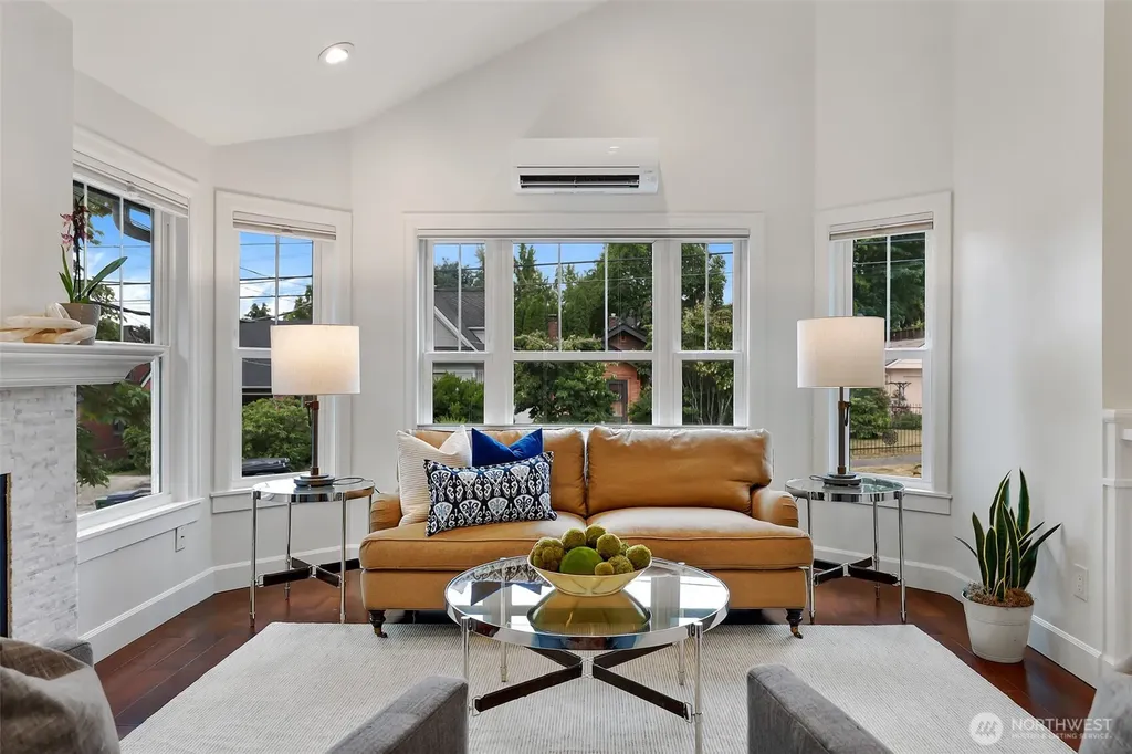 318 NE 59th Street Seattle WA 98105