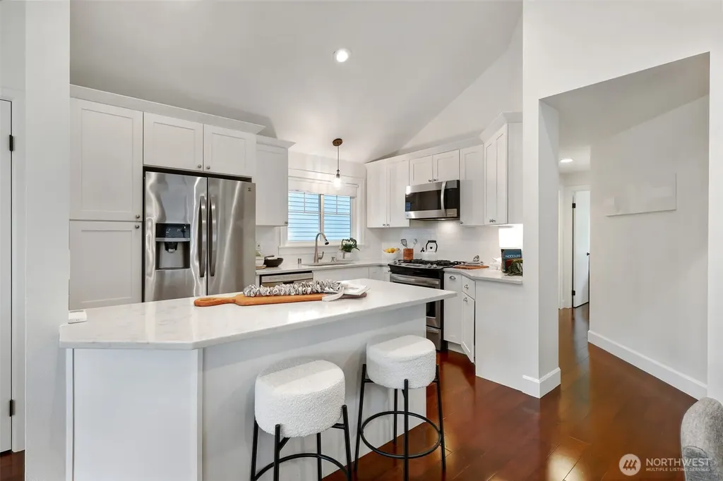 318 NE 59th Street Seattle WA 98105