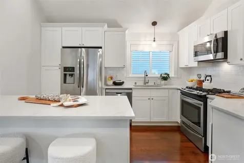 318 NE 59th Street Seattle WA 98105
