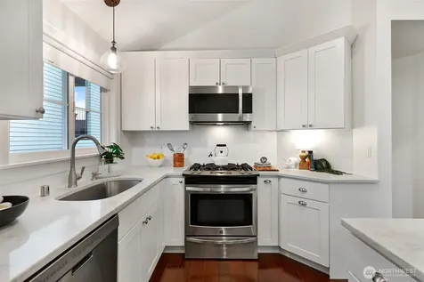 318 NE 59th Street Seattle WA 98105
