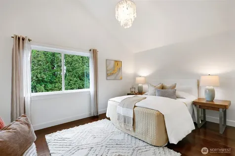 318 NE 59th Street Seattle WA 98105