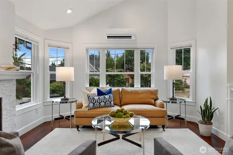 318 NE 59th Street Seattle WA 98105