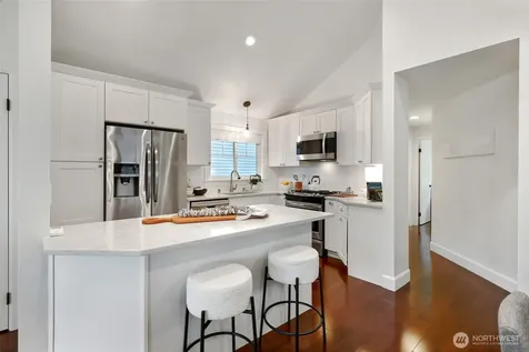 318 NE 59th Street Seattle WA 98105