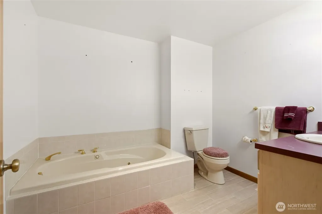 18108 SE 440th Street Enumclaw WA 98022
