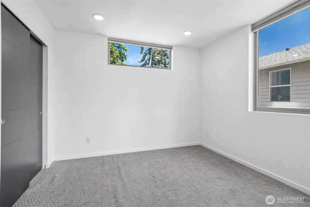 2852 SW Nevada Street Seattle WA 98126