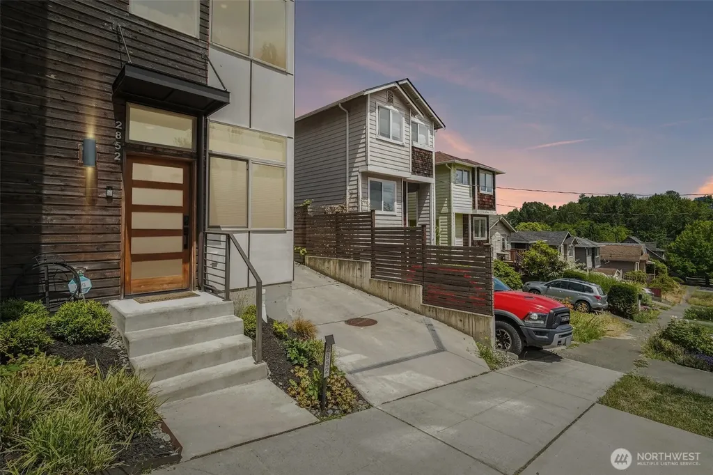 2852 SW Nevada Street Seattle WA 98126