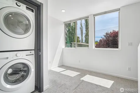 2852 SW Nevada Street Seattle WA 98126