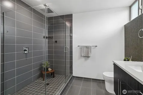 2852 SW Nevada Street Seattle WA 98126