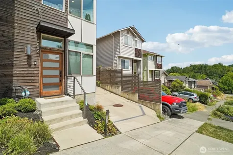 2852 SW Nevada Street Seattle WA 98126