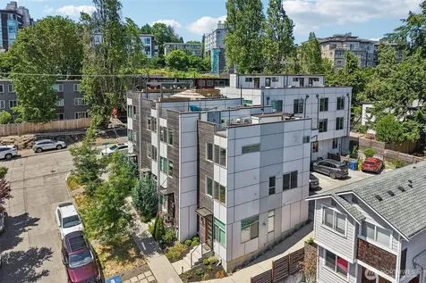 2852 SW Nevada Street Seattle WA 98126