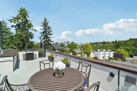 2852 SW Nevada Street Seattle WA 98126