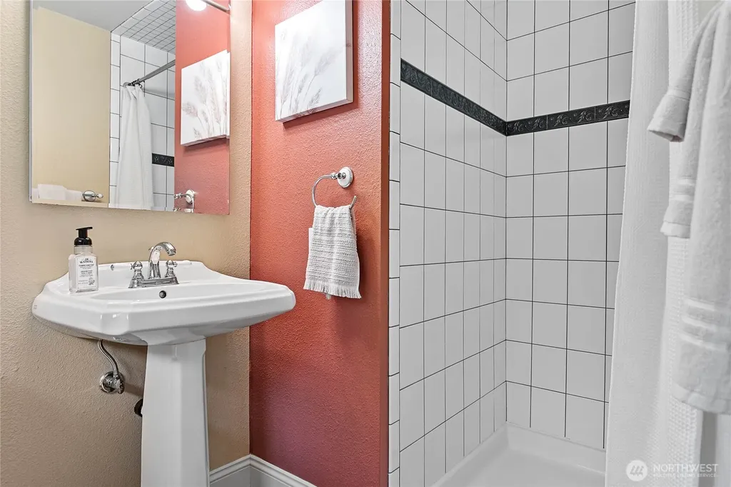6650 Kings Lane Bellingham WA 98226