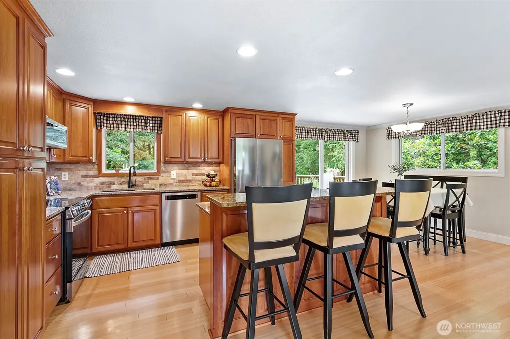 6650 Kings Lane Bellingham WA 98226