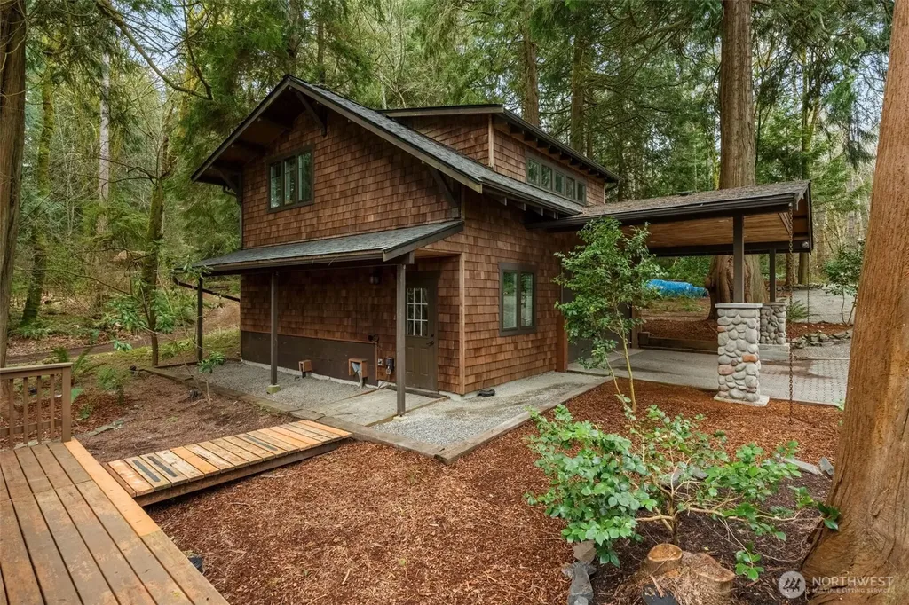 11725 122nd Avenue NW Gig Harbor WA 98329