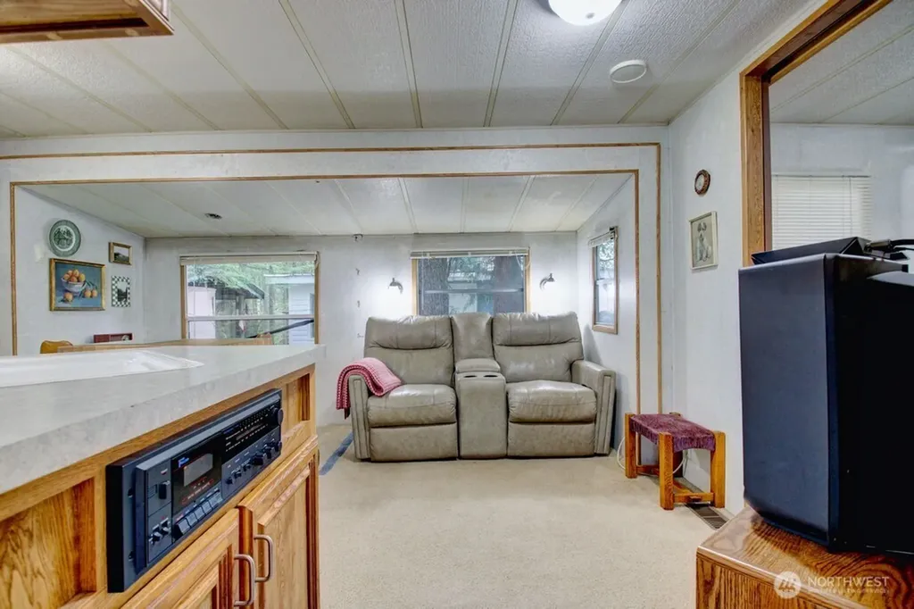 22 Wilderness Way Deming WA 98244