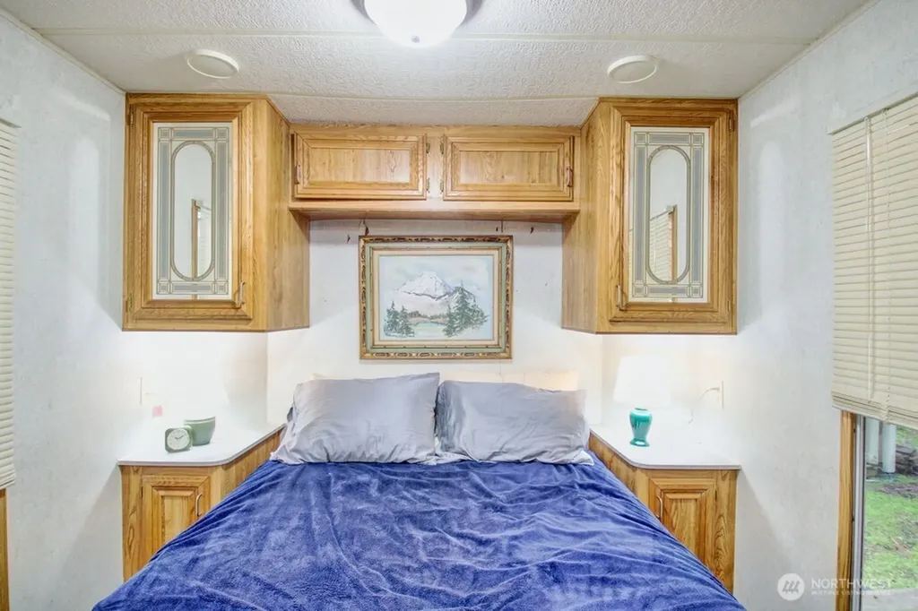 22 Wilderness Way Deming WA 98244