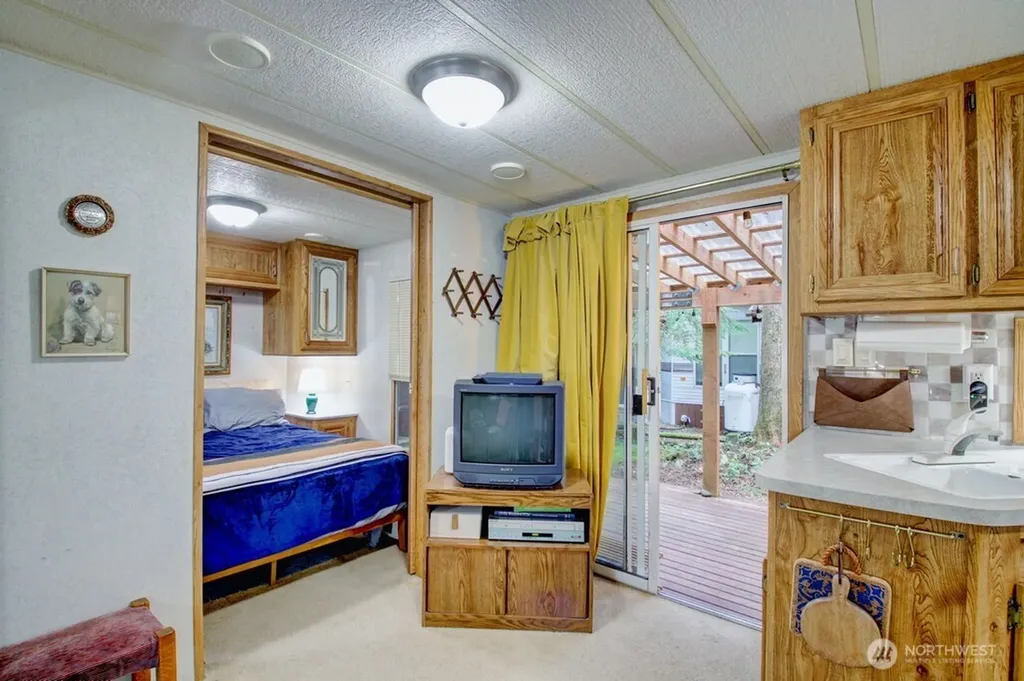 22 Wilderness Way Deming WA 98244