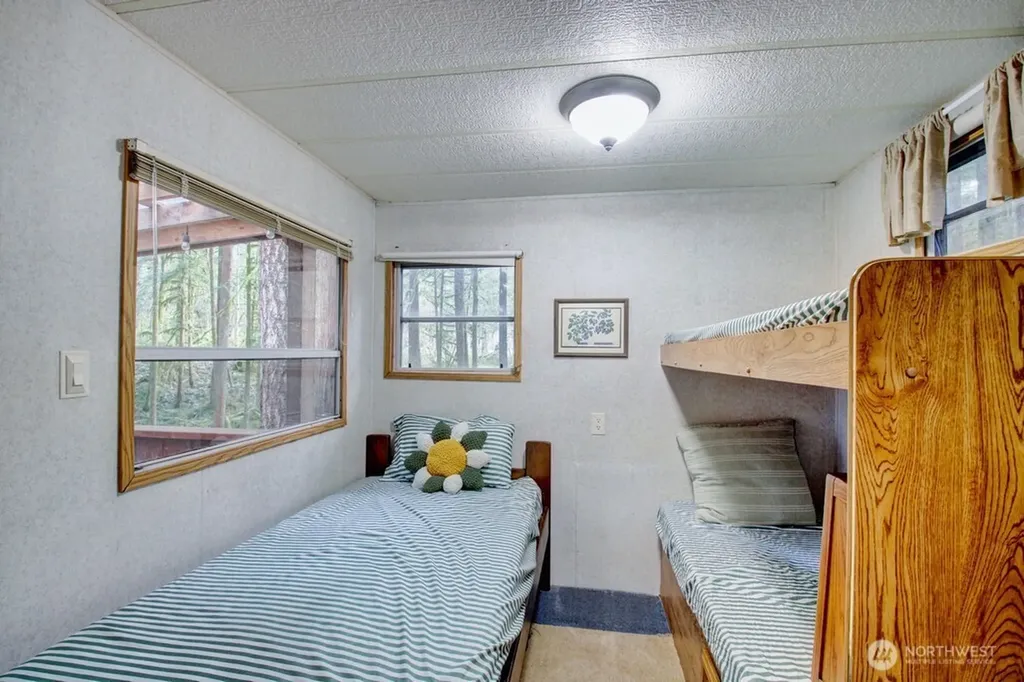 22 Wilderness Way Deming WA 98244