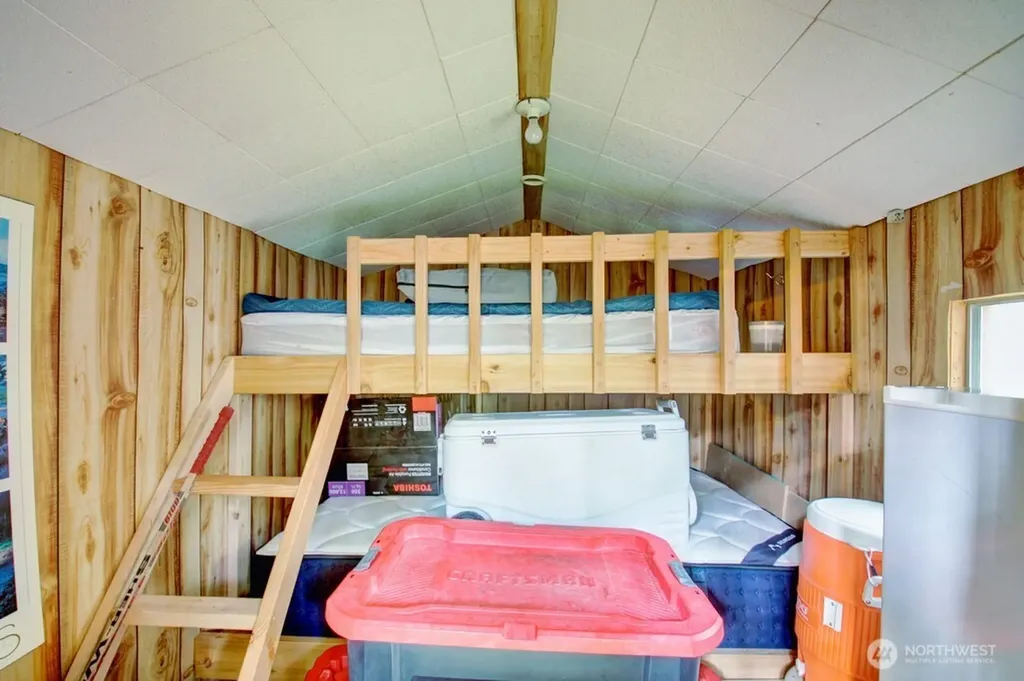 22 Wilderness Way Deming WA 98244
