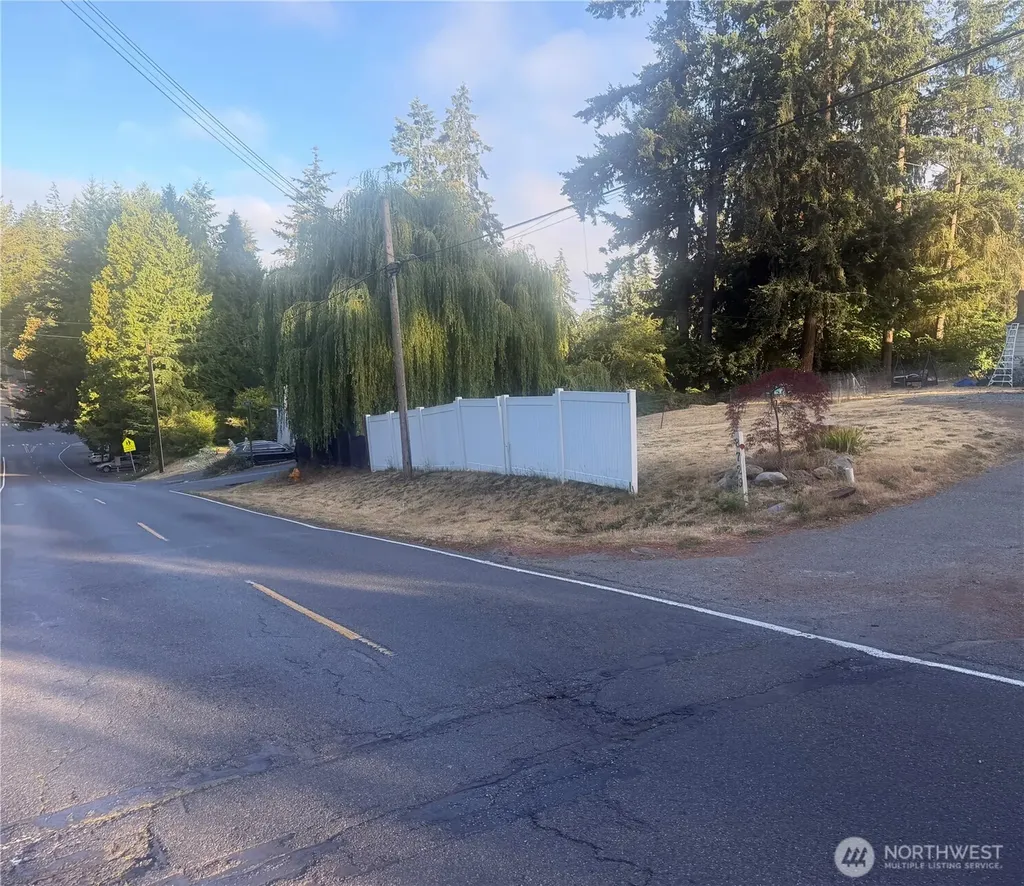8729 236th Street SW Edmonds WA 98026