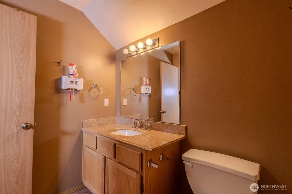 1305 Browns Point Boulevard Tacoma WA 98422